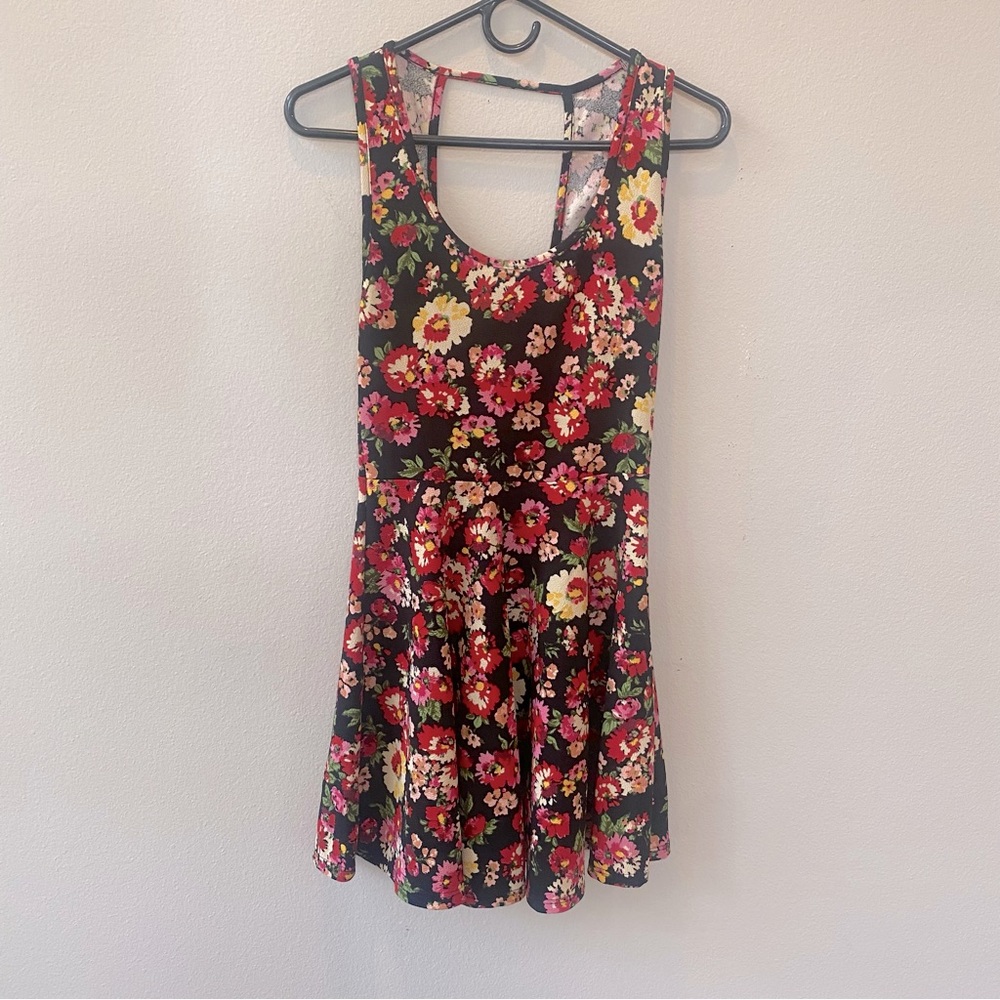 Banana Lemon Casual Mini Dress Size Small - Picture 1 of 9